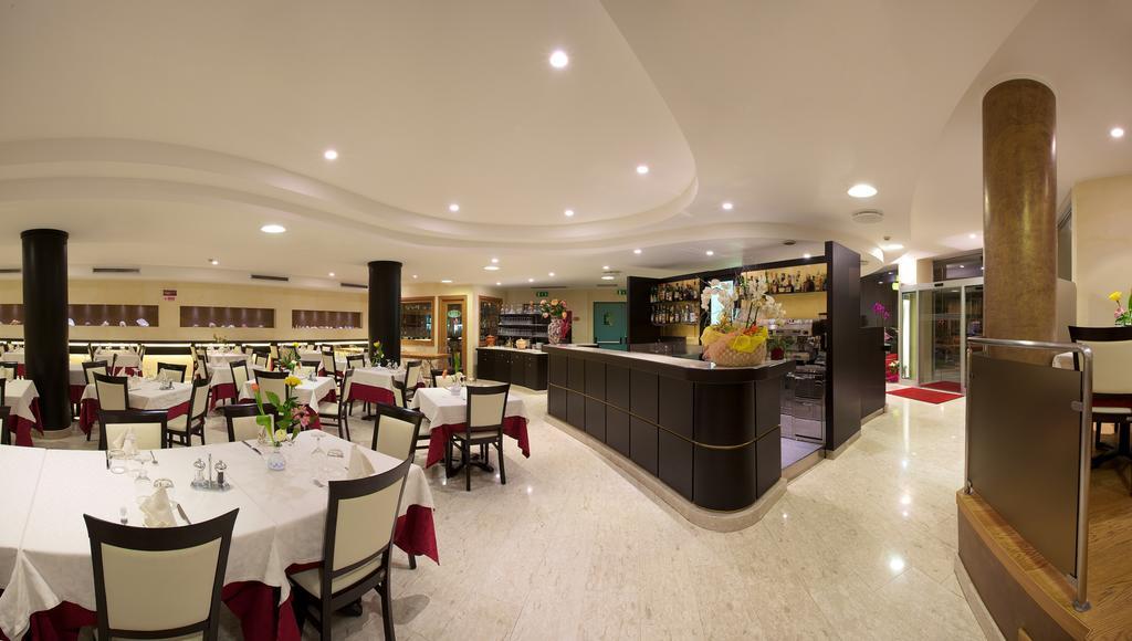 Hotel 5 Vie Almenno San Salvatore Exteriör bild