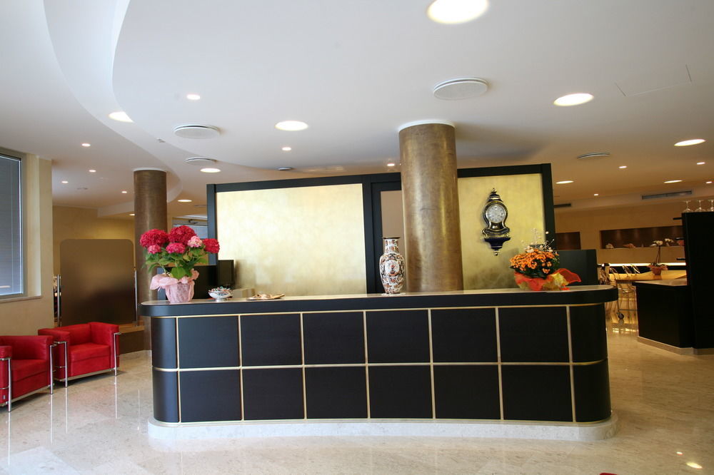 Hotel 5 Vie Almenno San Salvatore Exteriör bild